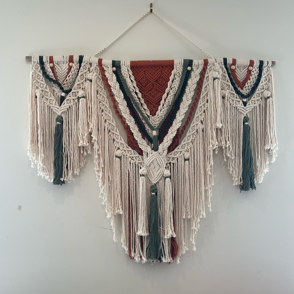 Handcrafted Macramé Wall Hanging in Cream and Green